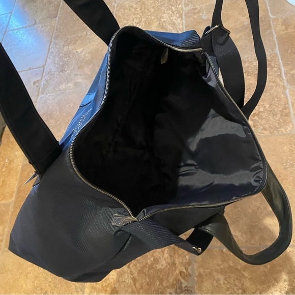 NWT~JIMMY CHOO Parfums Navy Large Weekend Bag 13-1/2”x24” - Picture 4 of 8